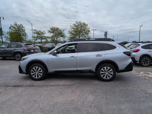 Ice Silver Metallic 2022 Subaru Outback Premium