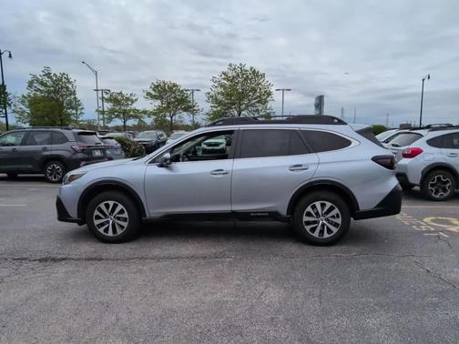 Ice Silver Metallic 2022 Subaru Outback Premium