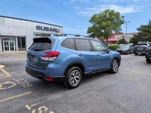 Horizon Blue Pearl 2023 Subaru Forester Premium