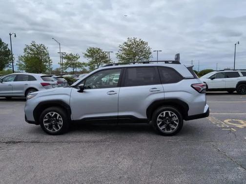 Ice Silver Metallic 2025 Subaru Forester Premium