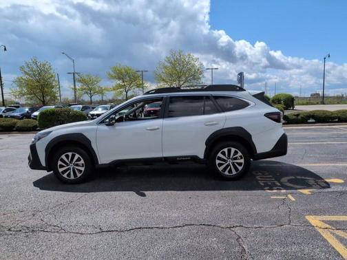 Crystal White Pearl 2025 Subaru Outback Premium