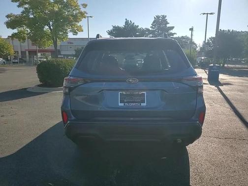 2025 Subaru Forester Base
