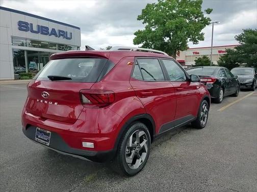 2022 Hyundai VENUE Limited