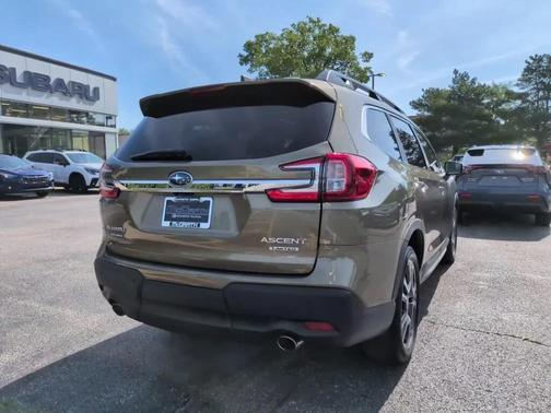 Autumn Green Metallic 2023 Subaru Ascent Limited 7-Passenger