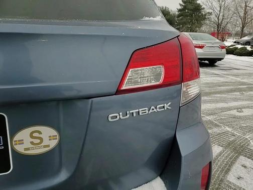 2013 Subaru Outback 2.5i Premium