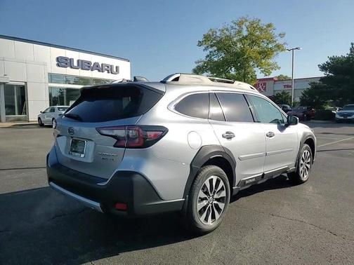 2025 Subaru Outback Touring