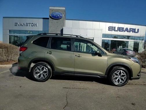 2023 Subaru Forester Premium