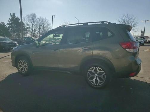 2023 Subaru Forester Premium