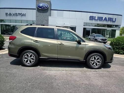 2022 Subaru Forester Premium