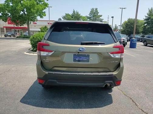 2022 Subaru Forester Premium