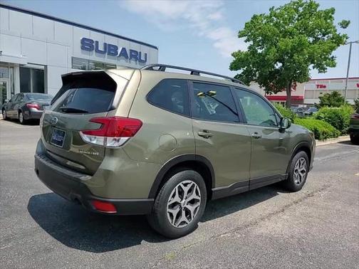 2022 Subaru Forester Premium