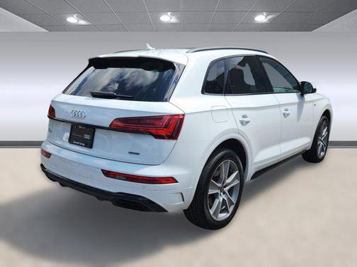 2025 Audi Q5 Premium 45 TFSI S line quattro