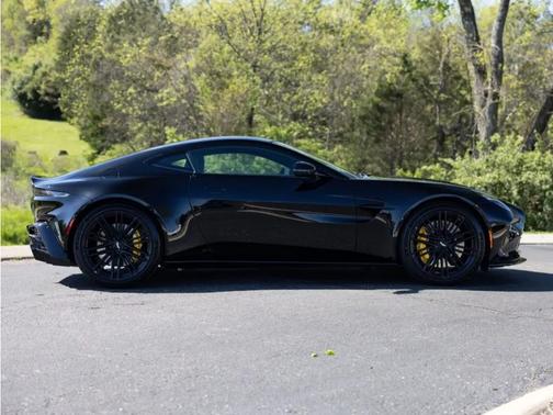 2025 Aston Martin Vantage Coupe