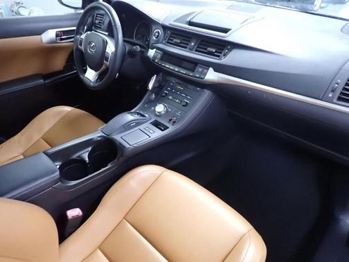 2011 Lexus CT 200h Premium