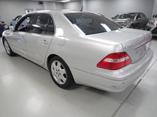 2004 Lexus LS 430 Base