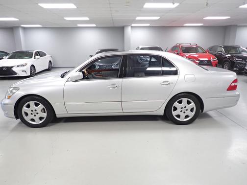 2004 Lexus LS 430 Base