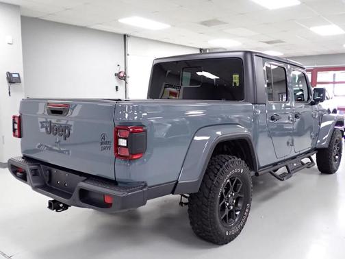 Gray 2024 Jeep Gladiator Willys 4x4
