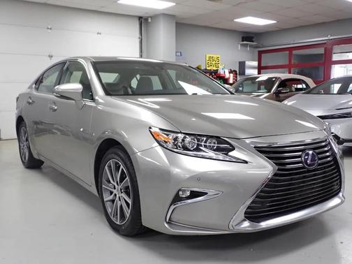 2017 Lexus ES 300h Base