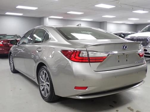 2017 Lexus ES 300h Base