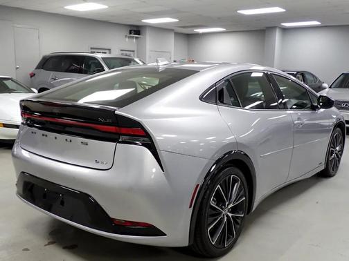 2024 Toyota Prius XLE