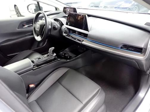 2024 Toyota Prius XLE