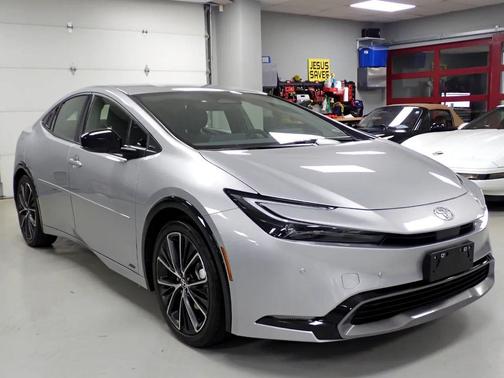 2024 Toyota Prius XLE