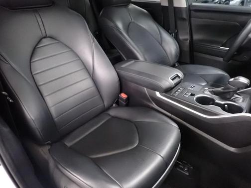 2020 Toyota Highlander Hybrid XLE