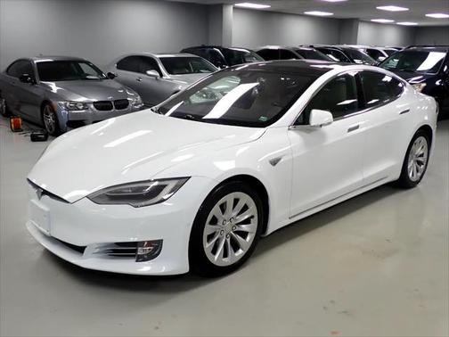 2016 Tesla Model S 70D