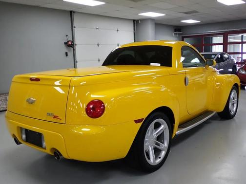 Slighshot Yellow 2003 Chevrolet SSR LS