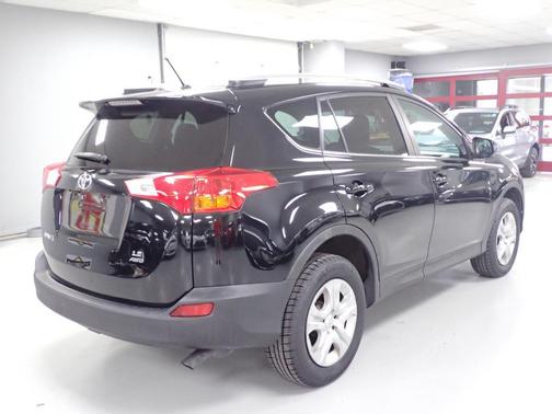 2014 Toyota RAV4 LE