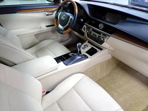 2013 Lexus ES 300h Base