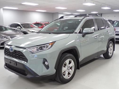 2021 Toyota RAV4 Hybrid XLE