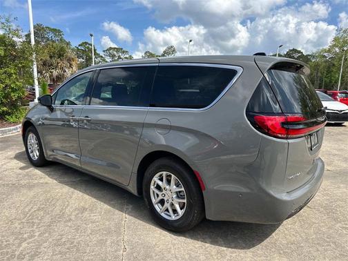 2025 Chrysler Pacifica L