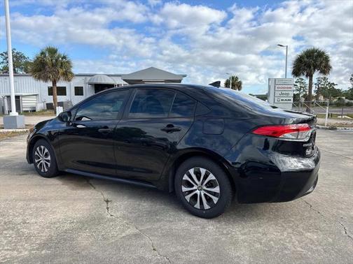 2022 Toyota Corolla Hybrid LE