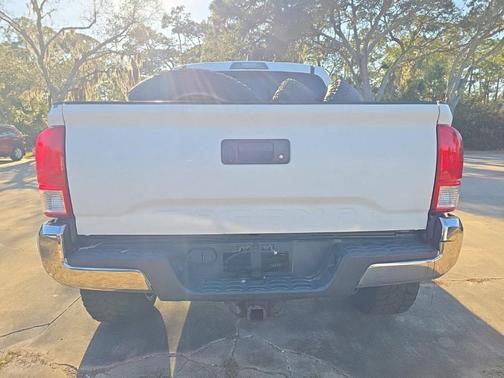 2016 Toyota Tacoma SR5