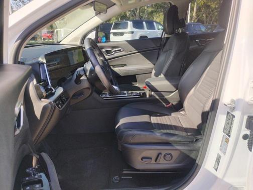 Glacial White Pearl 2023 Kia Sportage SX-Prestige