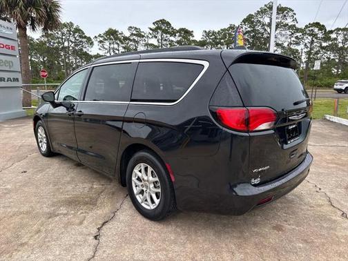 2021 Chrysler Voyager LXI