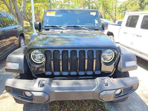 Black Clearcoat 2022 Jeep Wrangler Willys