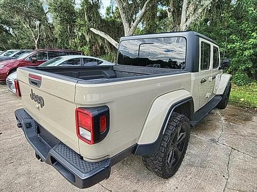2022 Jeep Gladiator Sport S