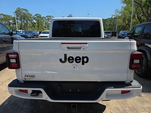 Bright White Clearcoat 2021 Jeep Gladiator High Altitude 4x4