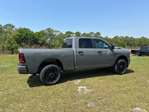 Ceramic Gray Clearcoat 2026 RAM 3500 Big Horn Crew Cab 4x4 6'4' Box
