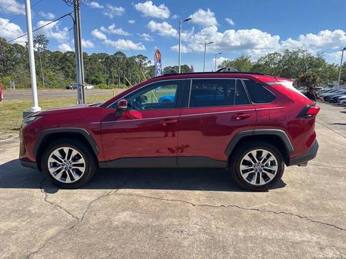 2022 Toyota RAV4 XLE Premium