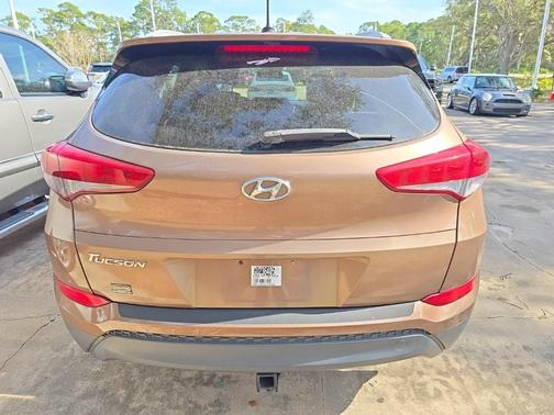 2016 Hyundai TUCSON SE