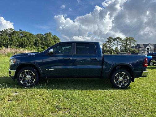 Patriot Blue Pearlcoat 2019 RAM 1500 Laramie