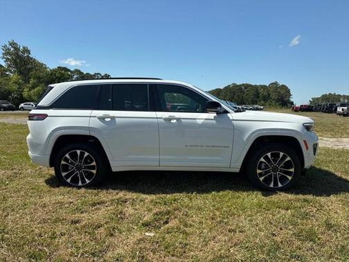 2025 Jeep Grand Cherokee Overland