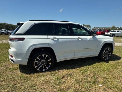 2025 Jeep Grand Cherokee Overland