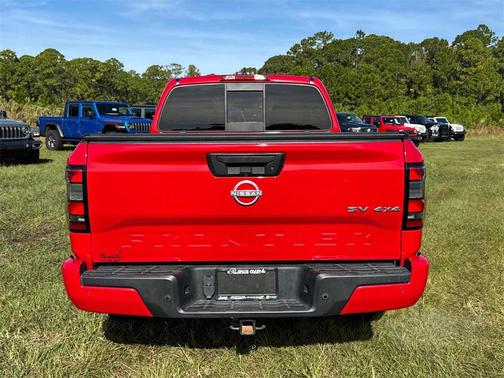 2022 Nissan Frontier SV