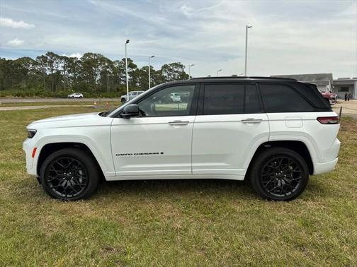 2025 Jeep Grand Cherokee Summit