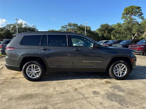 2025 Jeep Grand Cherokee L Laredo
