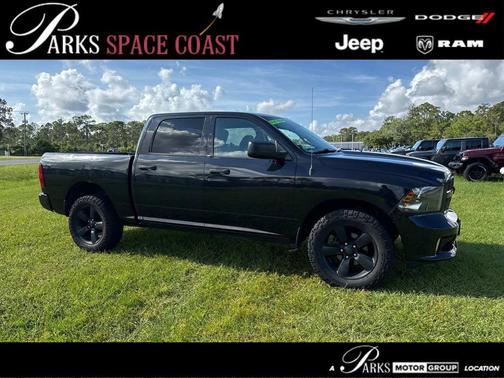Brilliant Black Crystal Pearlcoat 2017 RAM 1500 Express